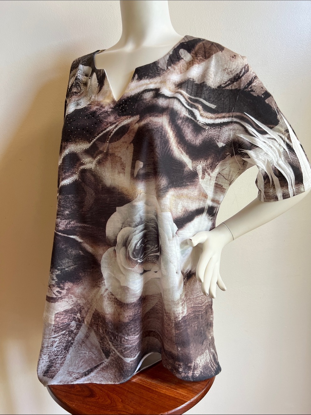 Jess & jane Floral Print Relaxed Tunic Top with bling